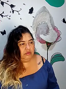 curvy diva  online show from December 2025 09:13:02 AM