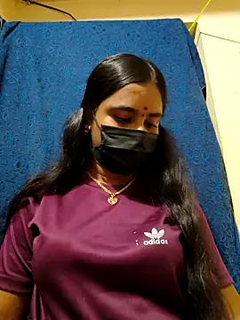 mini-queen online show from April 2026 05:55:01 PM