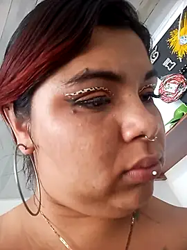 snow belle online show from November 2025 07:05:01 PM