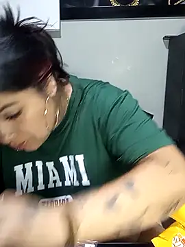 snow belle online show from November 2025 02:54:01 AM