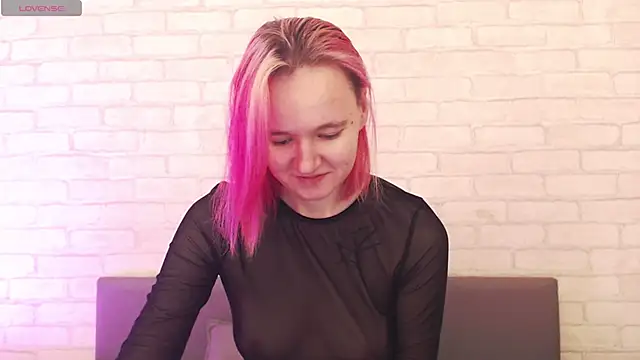 Ericha Stone online show from October 2025 01:28:01 AM