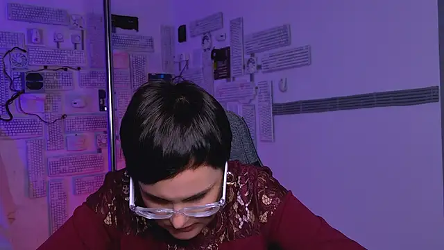 LauraDavidsons online show from September 2025 08:14:02 AM