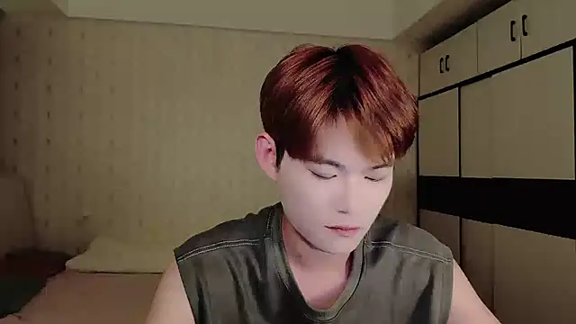 Dancer03 online show from October 2025 02:37:01 PM