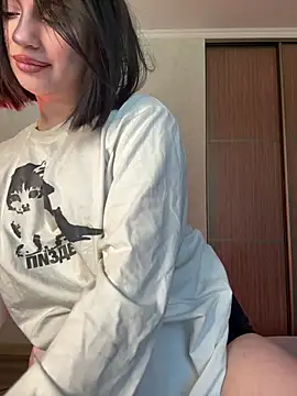 YourLittleDevil online show from June 2026 06:40:01 AM