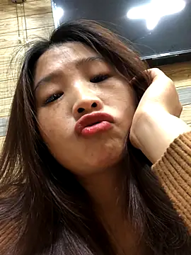 LiLy-0477 online show from October 2025 05:32:02 PM