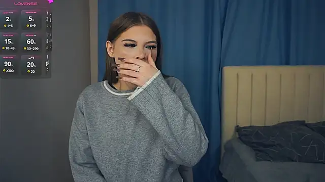 LilyHeupel online show from October 2025 07:05:02 AM