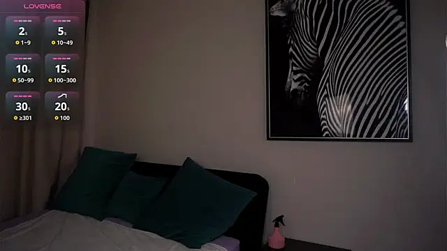 LilyHeupel online show from November 2025 06:35:01 AM