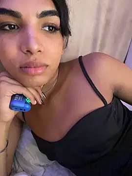 VeronicaSaenzx online show from December 2025 08:27:01 PM