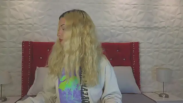 Lucy n pink online show from October 2025 07:35:02 PM