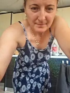 Fluturas2 online show from October 2025 12:37:02 PM