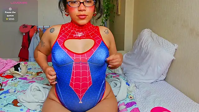 zoeysoda1 online show from October 2025 07:03:01 PM