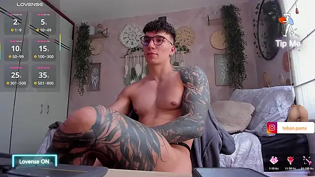 estebandi do online show from November 2025 08:07:01 PM