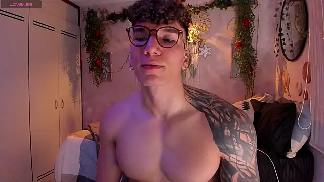 estebandi do online show from December 2025 12:41:01 AM