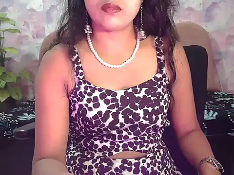 Snapshot of shaalu_sharma chatting on September 2025 07:21:02 AM shaalu sharma online show from September 2025 07:21:02 AM
