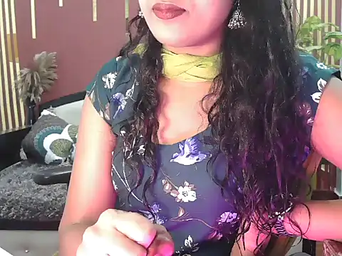 Snapshot of shaalu_sharma chatting on October 2025 07:40:02 AM shaalu sharma online show from October 2025 07:40:02 AM