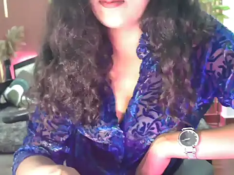 Snapshot of shaalu_sharma chatting on October 2025 09:43:02 AM shaalu sharma online show from October 2025 09:43:02 AM