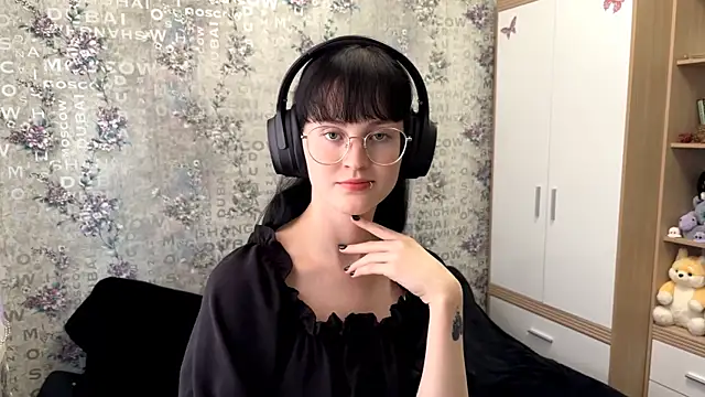 FakeLamb online show from September 2025 12:05:02 PM