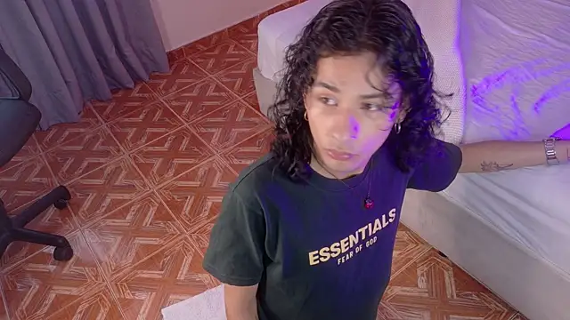 BenjiFiore  online show from October 2025 07:38:01 PM