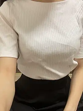 Snapshot of yayoi_jp chatting on June 2026 02:50:02 PM yayoi jp online show from June 2026 02:50:02 PM