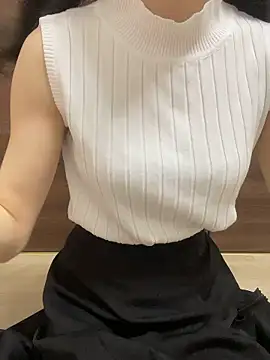 Snapshot of yayoi_jp chatting on July 2026 03:32:02 PM yayoi jp online show from July 2026 03:32:02 PM