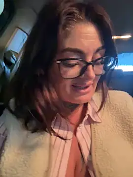 IrishmilfAnna online show from April 2026 12:11:02 PM