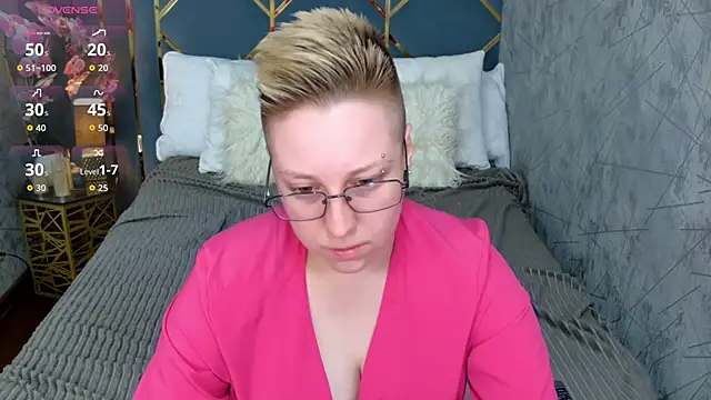 Snapshot of AlexandraGreen chatting on September 2025 09:25:02 PM AlexandraGreen online show from September 2025 09:25:02 PM