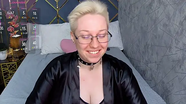 AlexandraGreen online show from November 2025 09:02:02 PM