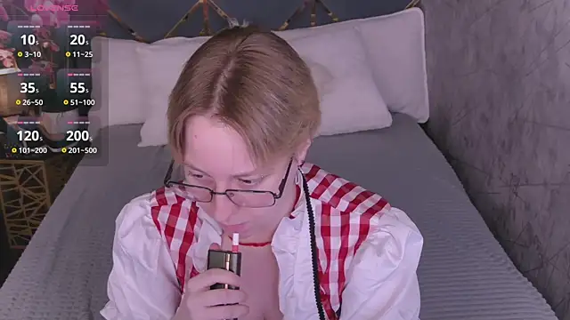 AlexandraGreen online show from June 2026 04:31:01 PM
