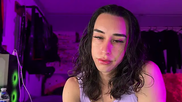 xoFrankie online show from November 2025 02:47:02 AM