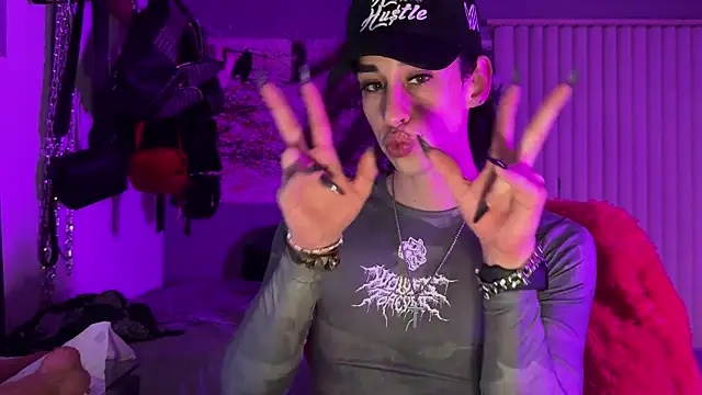 xoFrankie online show from February 2026 06:18:02 AM