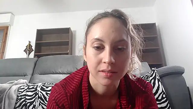 L Sofia online show from October 2025 02:13:01 PM