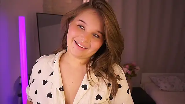 Anna Nicol online show from November 2025 12:27:01 PM