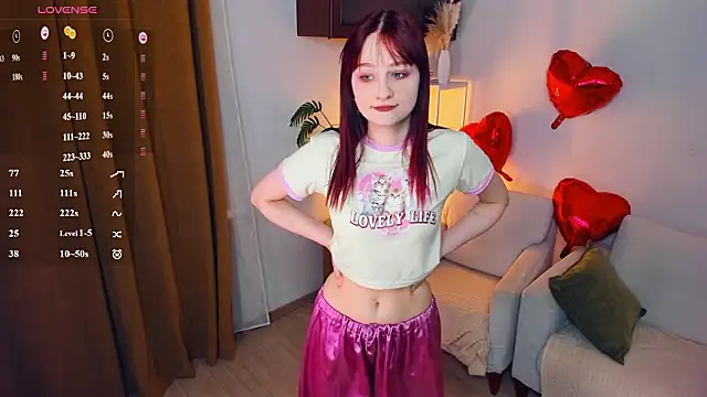 Snapshot of KatyKufel chatting on February 2026 07:21:02 PM KatyKufel online show from February 2026 07:21:02 PM