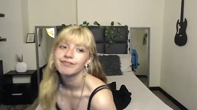 Amnesia  online show from November 2025 06:10:01 PM