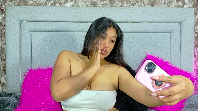 SharaRous online show from January 2026 11:58:01 AM