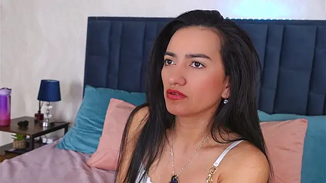 Snapshot of EmilyPrincy chatting on November 2025 08:25:02 AM EmilyPrincy online show from November 2025 08:25:02 AM