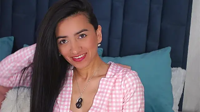 Snapshot of EmilyPrincy chatting on November 2025 06:05:02 AM EmilyPrincy online show from November 2025 06:05:02 AM