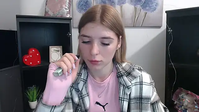 JuiceLips   online show from November 2025 03:01:02 PM