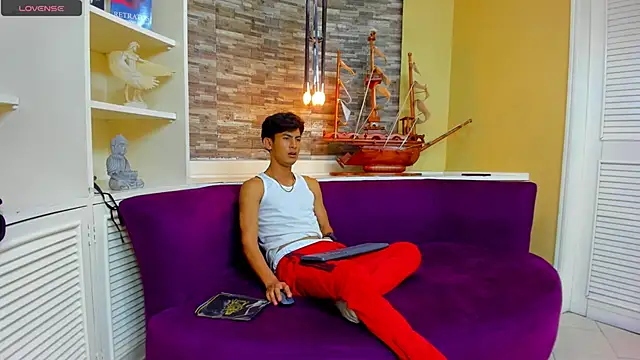Snapshot of Holdme_Hot chatting on September 2025 03:28:01 AM Holdme Hot online show from September 2025 03:28:01 AM
