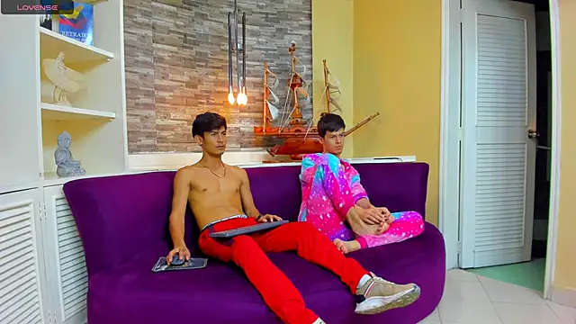 Snapshot of Holdme_Hot chatting on September 2025 03:17:02 AM Holdme Hot online show from September 2025 03:17:02 AM
