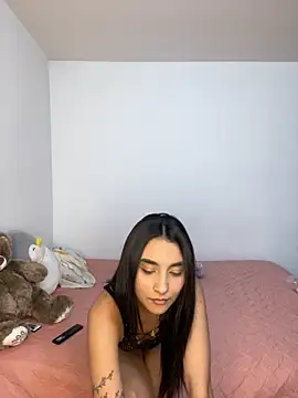 Zafira Montiel online show from November 2025 05:16:02 AM