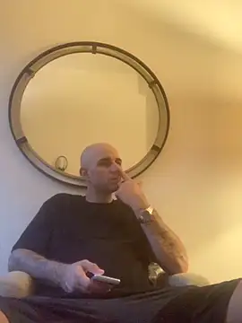 Hothotboyg online show from November 2025 12:11:02 AM