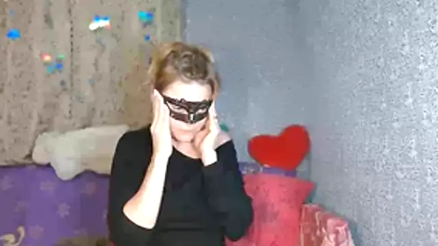 Miss Nona online show from November 2025 02:50:01 PM