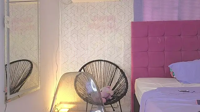 elzafuentes1 online show from July 2026 08:00:02 PM