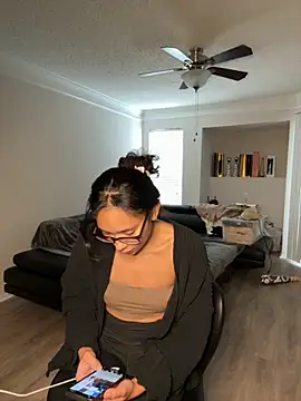 Snapshot of cupcakemia chatting on October 2025 07:01:02 PM cupcakemia online show from October 2025 07:01:02 PM