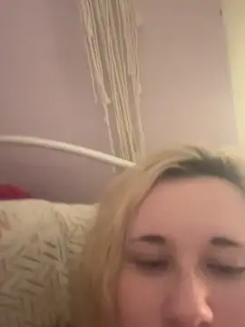 Snapshot of imawhorenslut19 chatting on April 2026 07:02:01 AM imawhorenslut19 online show from April 2026 07:02:01 AM