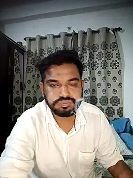 Snapshot of avi007p chatting on July 2026 05:40:02 PM avi007p online show from July 2026 05:40:02 PM