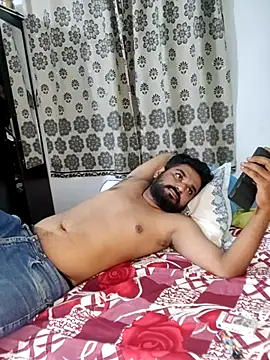 Snapshot of avi007p chatting on July 2026 07:50:01 PM avi007p online show from July 2026 07:50:01 PM