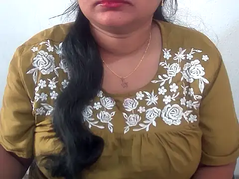 Saniya K online show from November 2025 01:33:02 AM