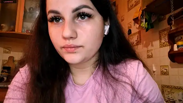 DierdreCousineau online show from November 2025 10:21:01 AM